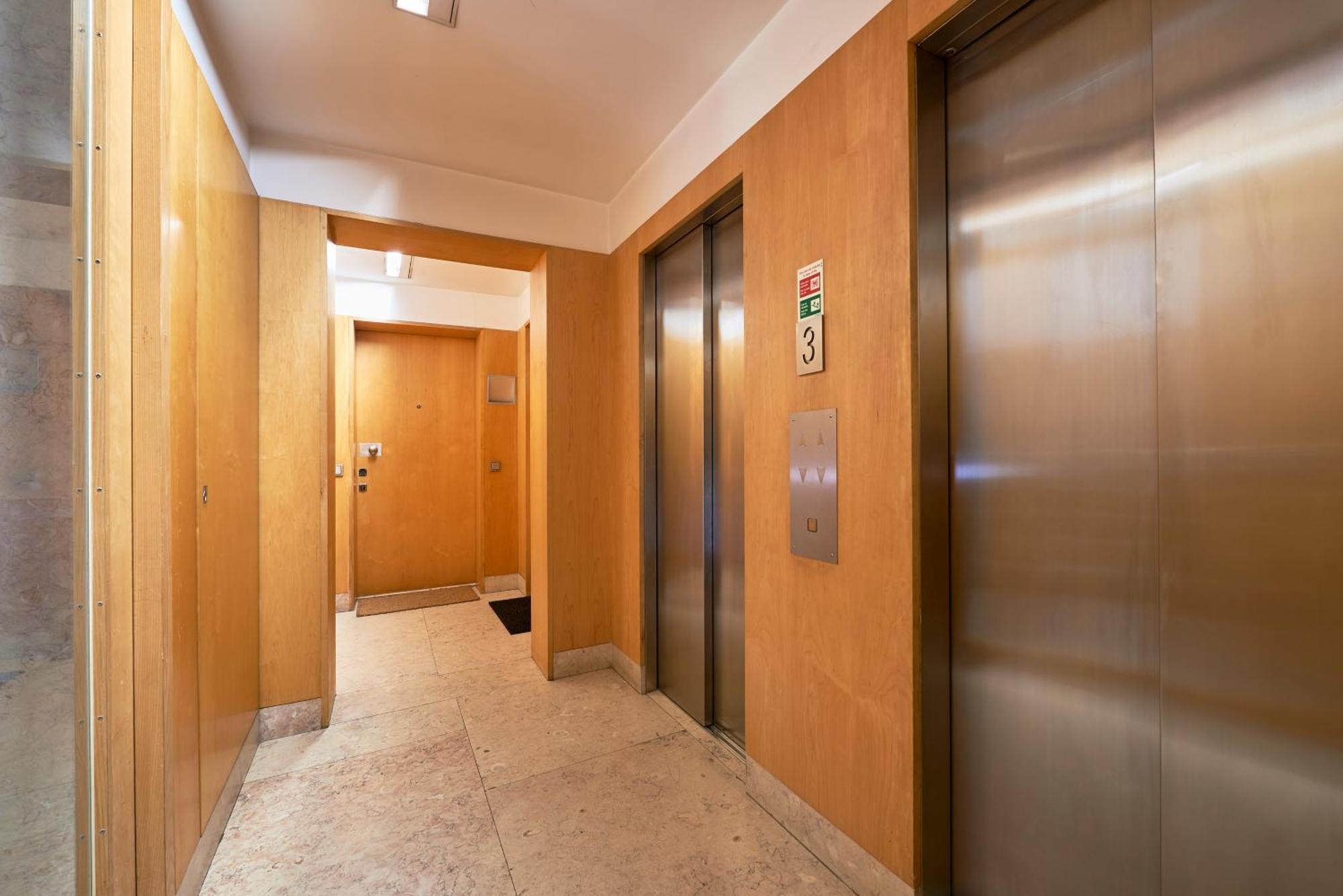 Appartamento Casa Portuguesa Carmo Lisbona Esterno foto