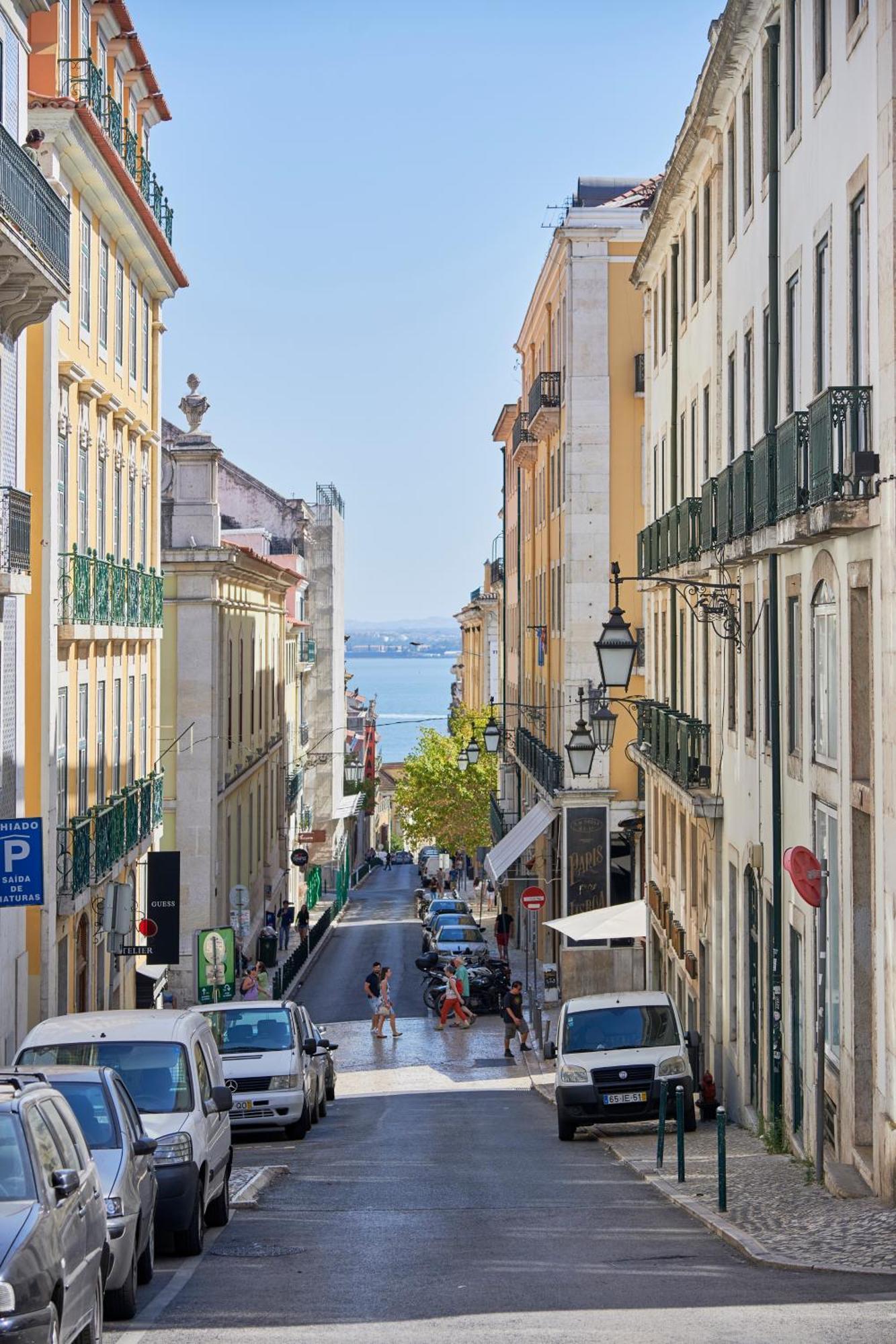 Appartamento Casa Portuguesa Carmo Lisbona Esterno foto